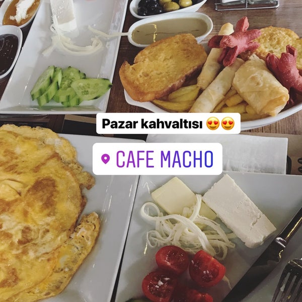 Photo prise au Macho Cafe &amp; Bistro par ÖZGE A. le4/15/2018