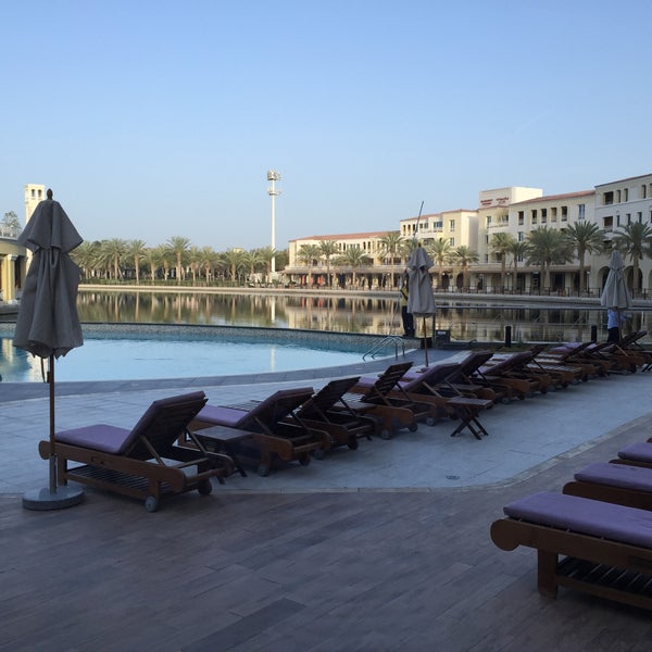 Foto tomada en Courtyard by Marriott Dubai, Green Community  por Eun. S. el 3/18/2015