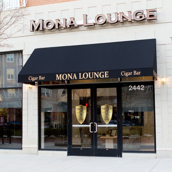 3/18/2014にMona Lounge &amp; Cigar BarがMona Lounge &amp; Cigar Barで撮った写真
