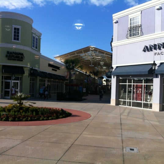 Photo taken at Tanger Outlets Charleston by Iordanis K. on 11/11/2012