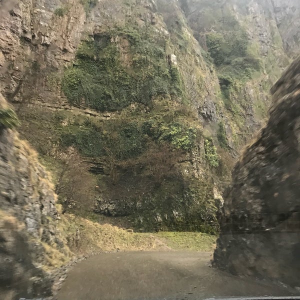 Foto tirada no(a) Cheddar Gorge &amp; Caves por Aranta K. em 4/1/2018