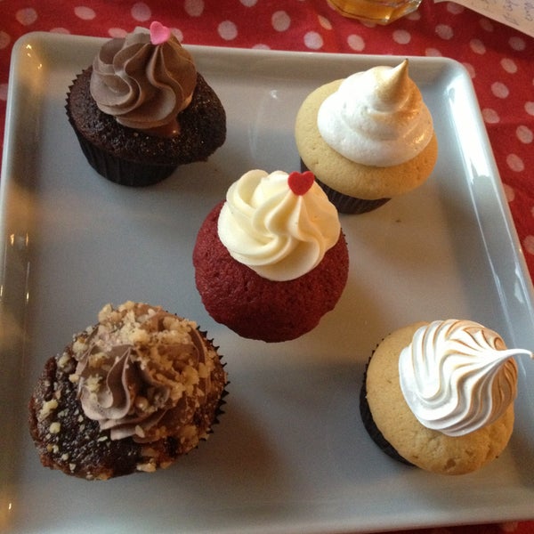 Photo prise au FairyLand Cupcakes par Luiza G. le4/16/2013