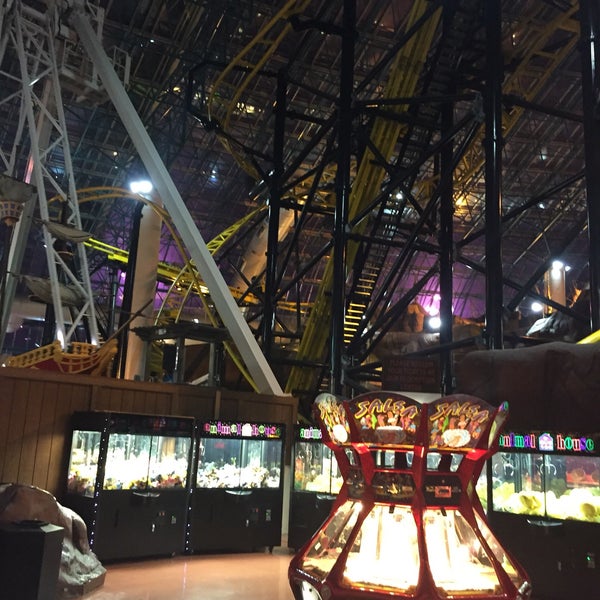 Photo taken at The Adventuredome by Ernesto L. on 4/19/2017