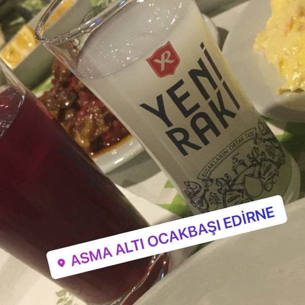 Foto tirada no(a) Asma Altı Ocakbaşı Restaurant por 🇹🇷 em 12/13/2019