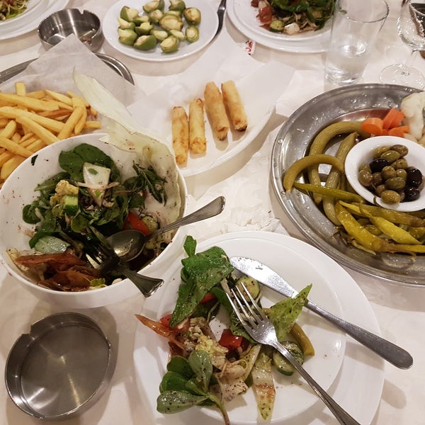 Foto diambil di Manuella Restaurant oleh Rachel A. pada 5/27/2019