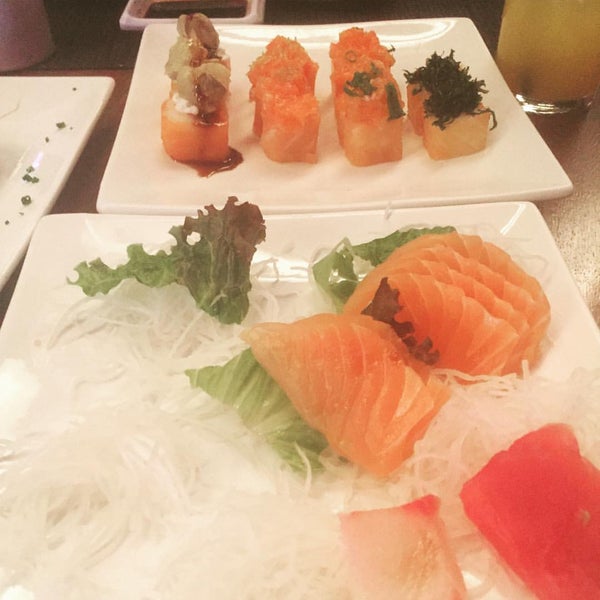 Foto scattata a Kappa Sushi Bar da Adriana M. il 11/21/2015