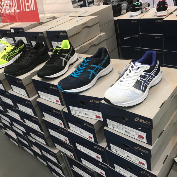Photos At アシックスfactory Outlet越谷レイクタウン レイクタウン4 1 1