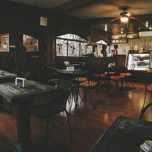 Photo taken at Casasola Café &amp; Brunch by PoloX H. on 8/12/2015