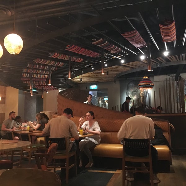 Photo taken at Nando&#39;s by C Y. on 5/5/2018