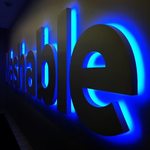 Photo taken at Mashable HQ by Pierre L. on 1/26/2016