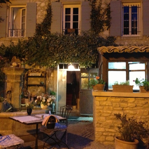 Das Foto wurde bei Restaurant La Figuière von Nurseren T. am 6/14/2013 aufgenommen