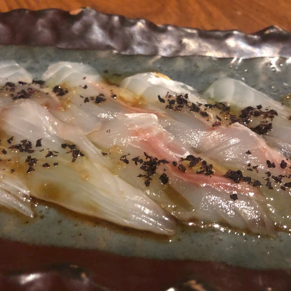 Снимок сделан в Nozomi Sushi Bar пользователем Alfonso F. 5/25/2019