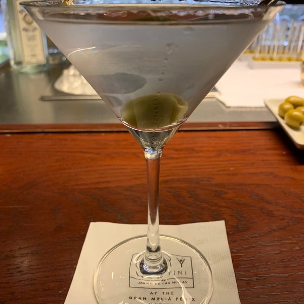 Photo prise au DRY Martini Bar par Alfonso F. le11/20/2019