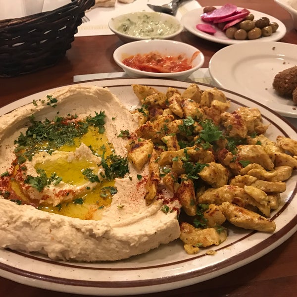 7/28/2017에 John M.님이 Old Jerusalem Restaurant에서 찍은 사진