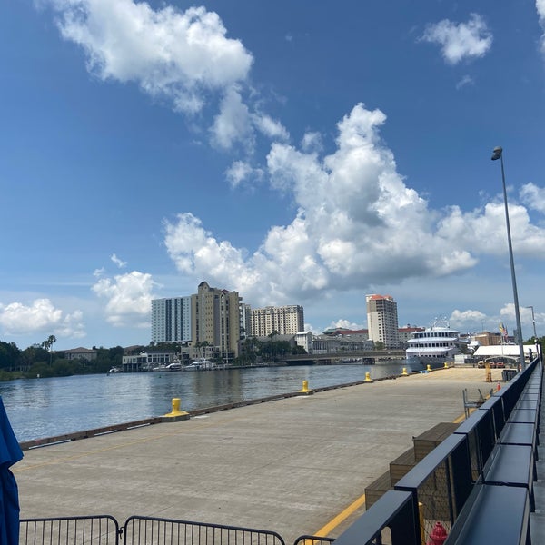 Foto tirada no(a) Port of Tampa por Barry P. em 5/31/2020