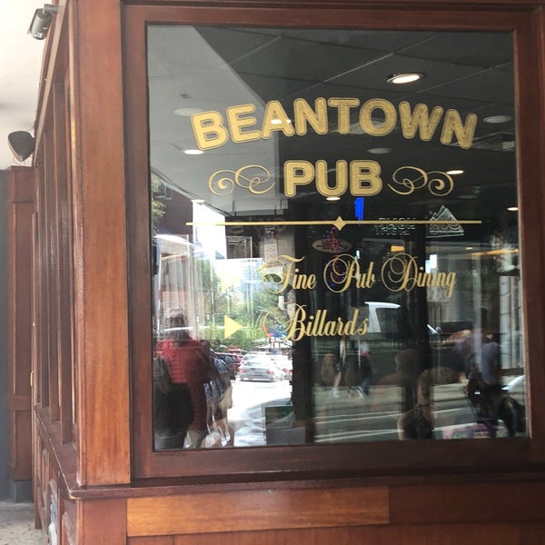 Photo taken at Beantown Pub by Mindy F. on 8/30/2018