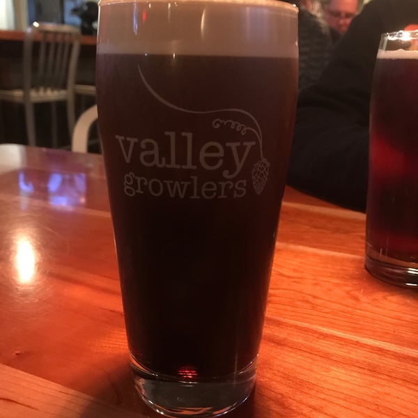 Photo taken at Valley Growlers by Rachel M. on 4/1/2018