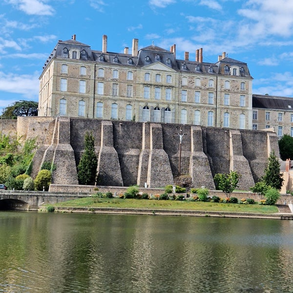 Chateau de sable. Chateau de sable