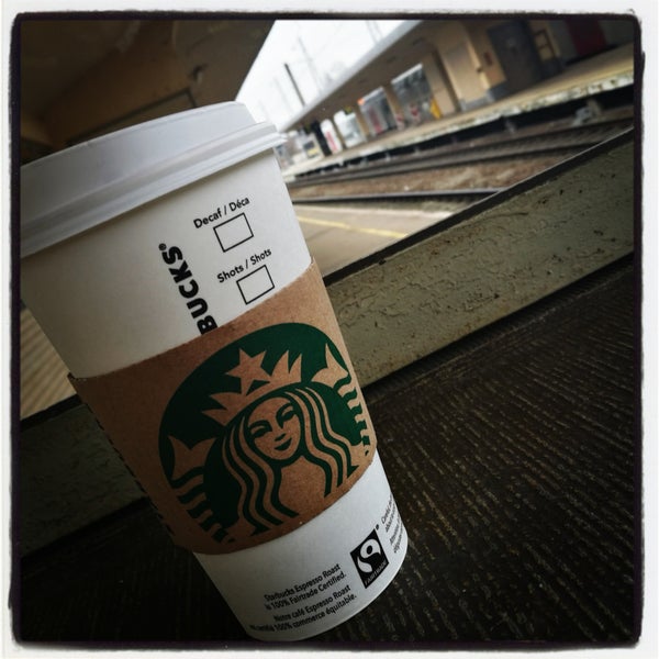 1/8/2018 tarihinde Manuel O.ziyaretçi tarafından Starbucks'de çekilen fotoğraf