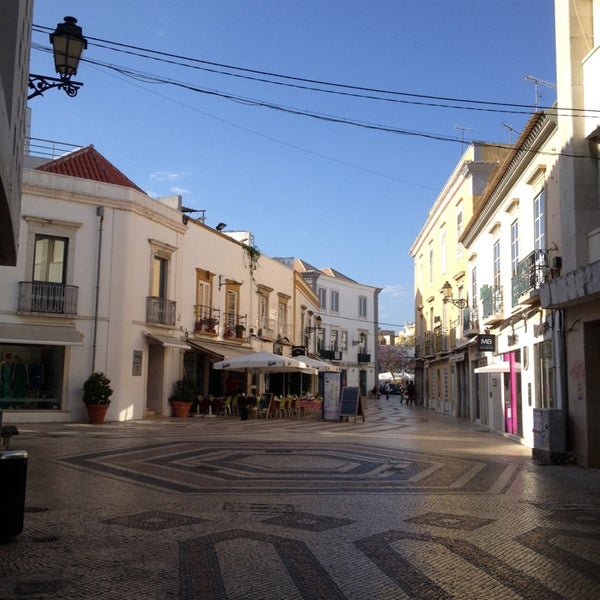 5/17/2014 tarihinde Leticia Andrea R.ziyaretçi tarafından Hotel Faro'de çekilen fotoğraf