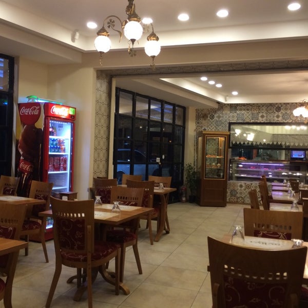 รูปภาพถ่ายที่ Avliya Restaurant โดย Ercan G. เมื่อ 11/28/2014