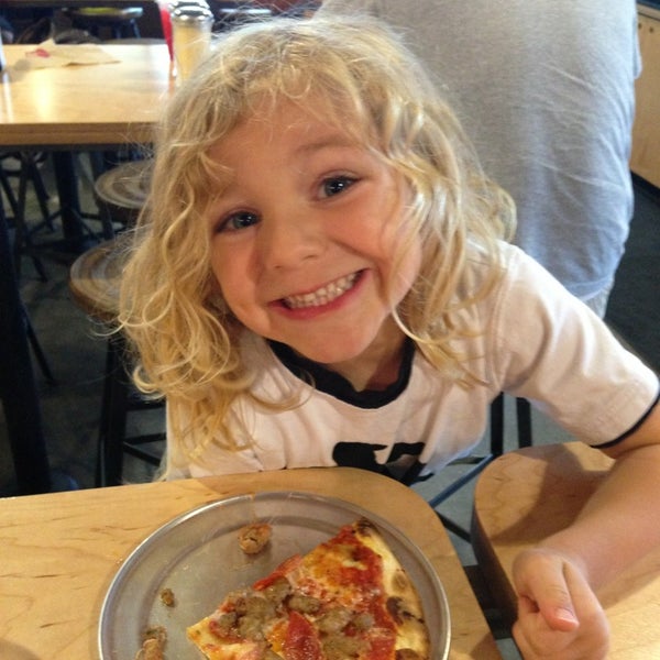 8/29/2013にMindy I.がMod Pizzaで撮った写真