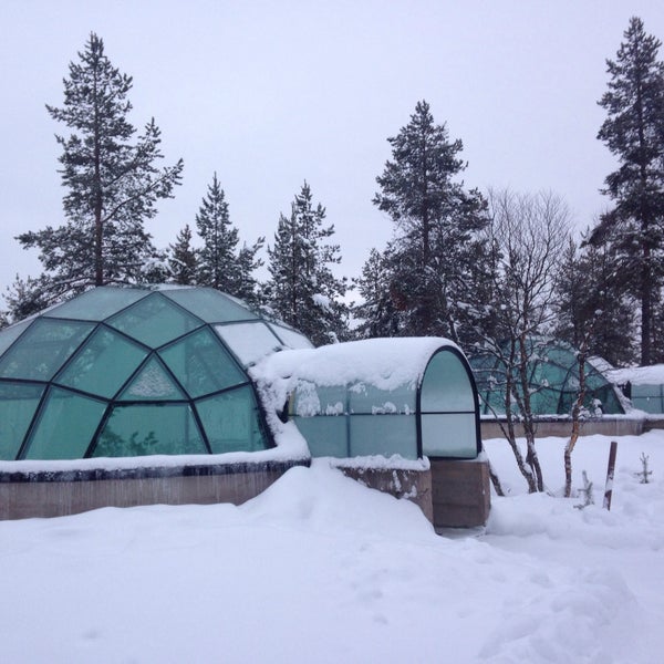 Photo taken at Kakslauttanen Arctic Resort by Eunice C. on 11/16/2015