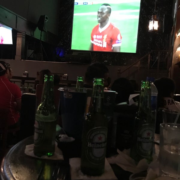 Foto scattata a Republik Bar da Joseline L. il 5/26/2018