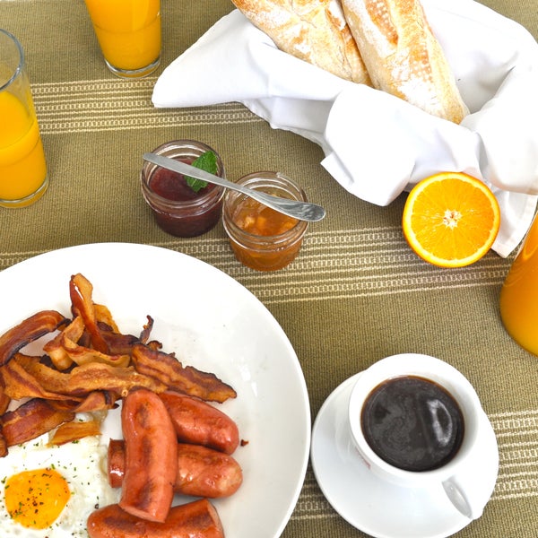 Recuerda tu desayuno o brunch incluido al hospedarte con nosotros