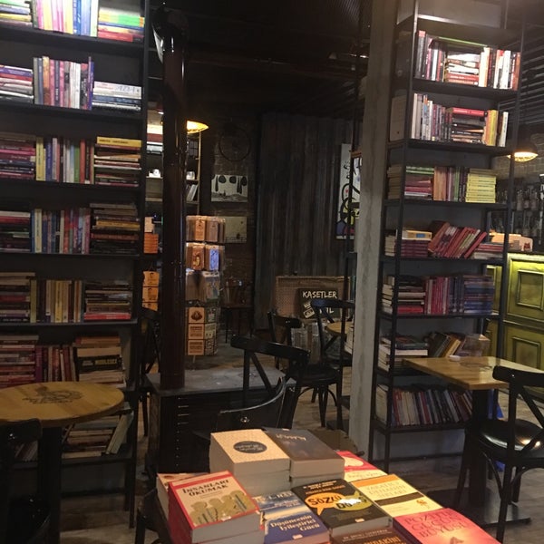 2/4/2019にSeçil E.がAbdülcanbaz Book &amp; Cafeで撮った写真