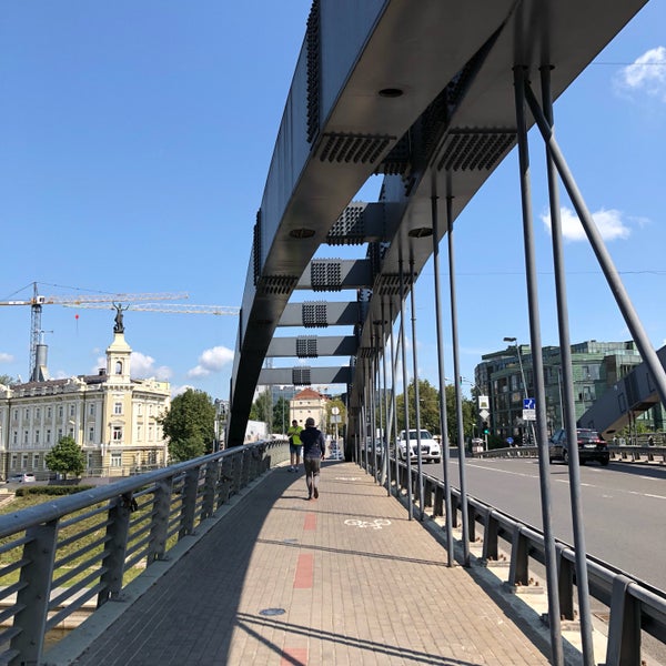 รูปภาพถ่ายที่ Mindaugo tiltas | Mindaugas&#39; bridge โดย Roman P. เมื่อ 7/19/2019