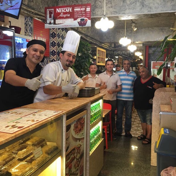 Foto diambil di Mr. Kebab Itaewon Halal Food oleh Bayram Ali Ö. pada 6/30/2017