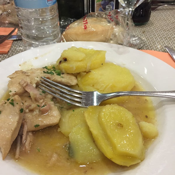 2/26/2016 tarihinde Claudio O.ziyaretçi tarafından Restaurante Abuela Luna'de çekilen fotoğraf