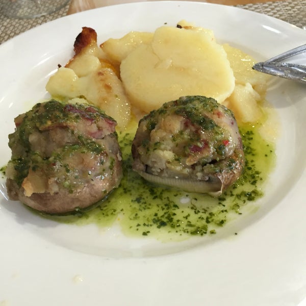 3/30/2016 tarihinde Claudio O.ziyaretçi tarafından Restaurante Abuela Luna'de çekilen fotoğraf