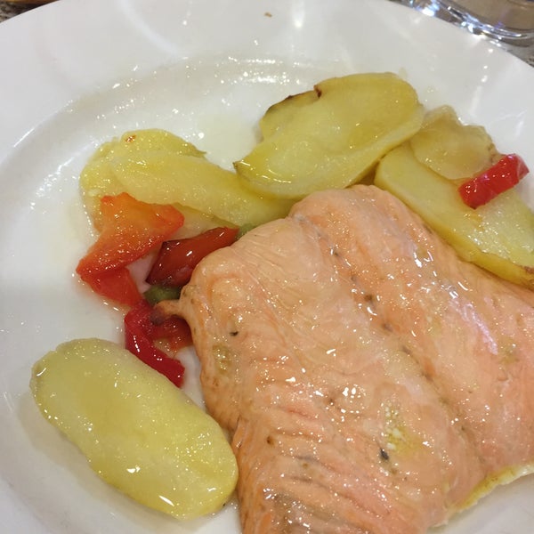 Foto scattata a Restaurante Abuela Luna da Claudio O. il 12/15/2015