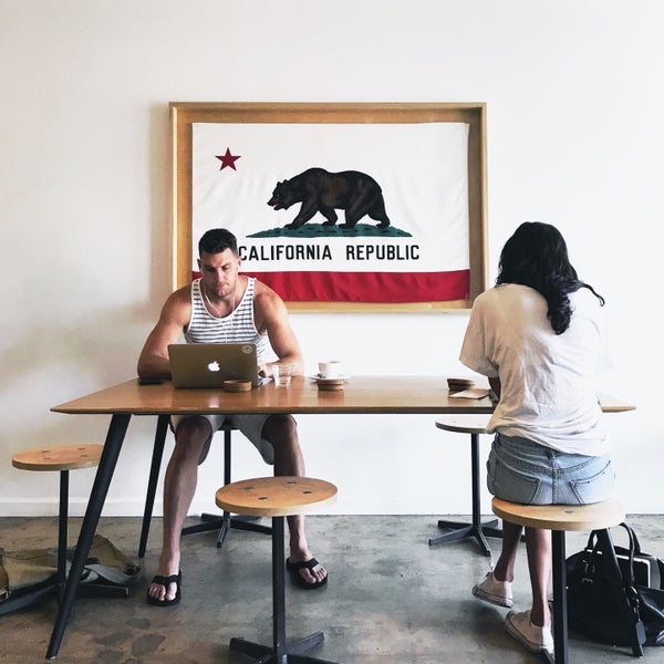 7/9/2017 tarihinde Matt A.ziyaretçi tarafından Love Coffee Bar'de çekilen fotoğraf