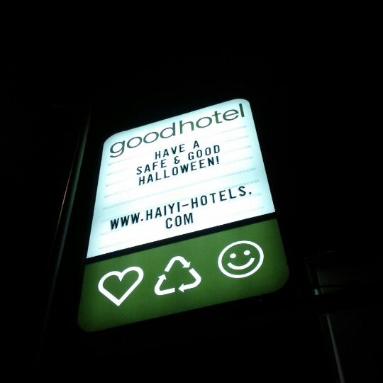 Foto tirada no(a) Good Hotel por Maddalena P. em 10/10/2012