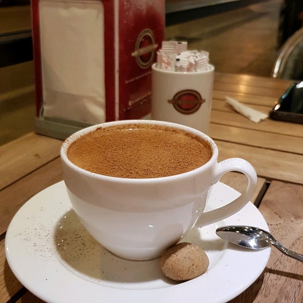 1/15/2020 tarihinde Esra A.ziyaretçi tarafından Şen Pastaneleri Cafe &amp; Bistro'de çekilen fotoğraf