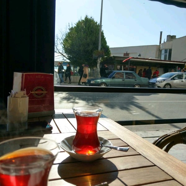 Photo taken at Şen Pastaneleri Cafe &amp; Bistro by Esra A. on 3/1/2020