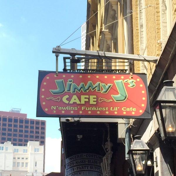 Снимок сделан в Jimmy J&#39;s Cafe пользователем Jodi B. 7/1/2016