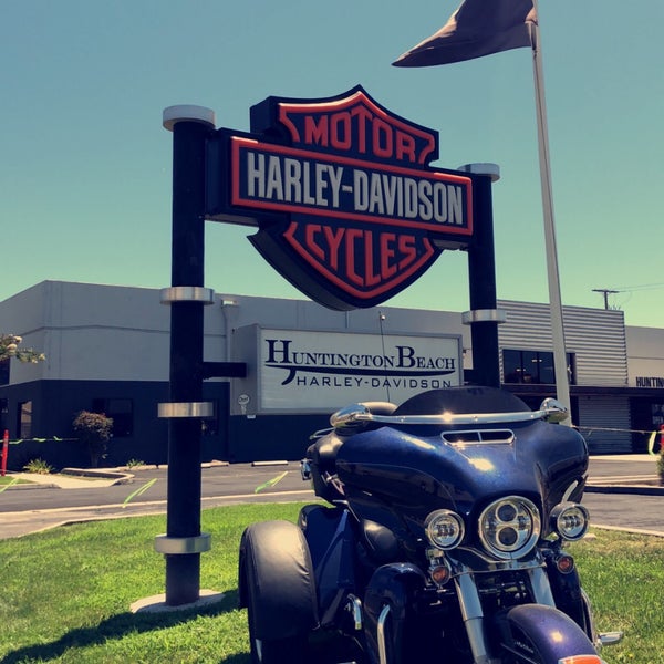 Photo taken at Huntington Beach Harley-Davidson by Mohammed F. on 8/6/2018
