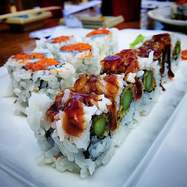 Foto tirada no(a) Sushi Bar por Bradley K. em 9/13/2014