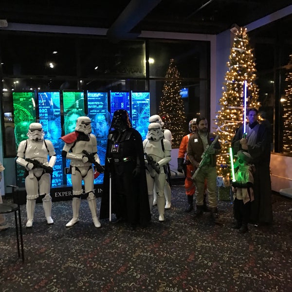 Photo taken at Great Clips IMAX Theater by Kurst H. on 12/16/2016