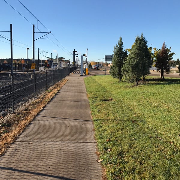 Photos at Fort Snelling LRT Station 6053 Minnehaha Ave