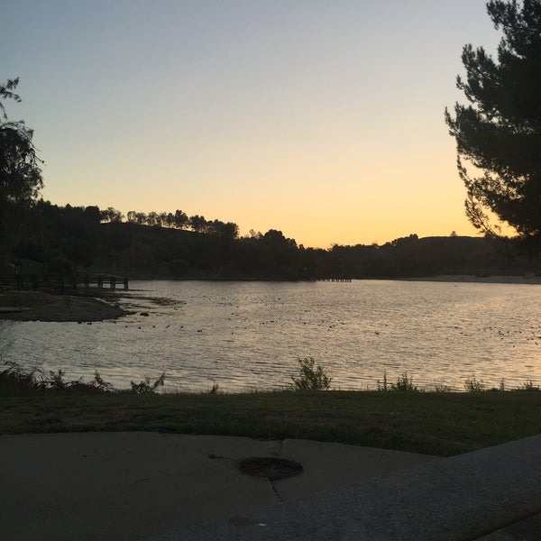 Photos at Puddingstone Lake 4 tips from 493 visitors