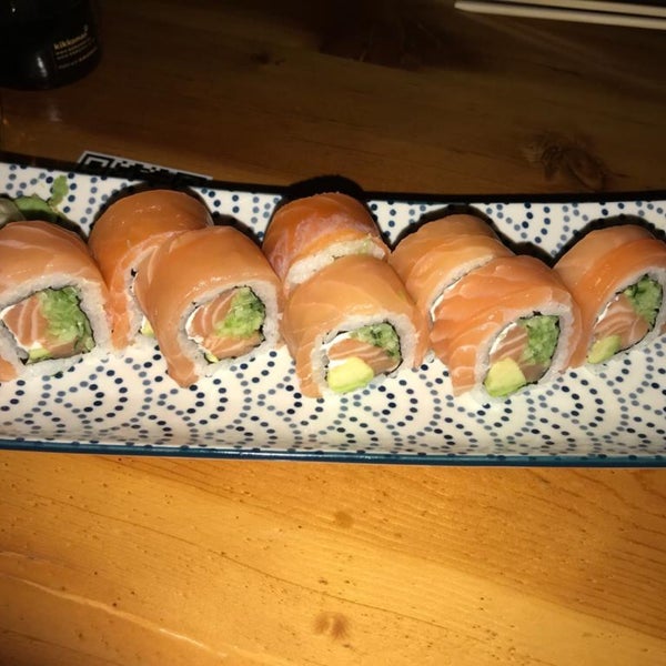 Foto tirada no(a) Kokoyaki Sushi Lara por 👸GODDESS👸 em 8/15/2020