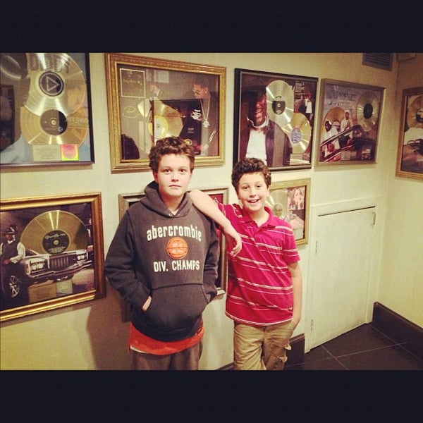 รูปภาพถ่ายที่ Patchwerk Recording Studios โดย Fred N. เมื่อ 11/11/2012