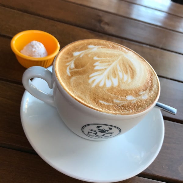 Das Foto wurde bei Pug Coffee Co. von 👑✨IŞIK CEREN E.Y✨👑 am 3/20/2018 aufgenommen