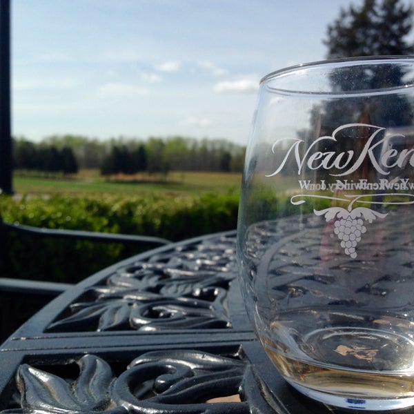 Foto tirada no(a) New Kent Winery por Brennan S. em 3/31/2016