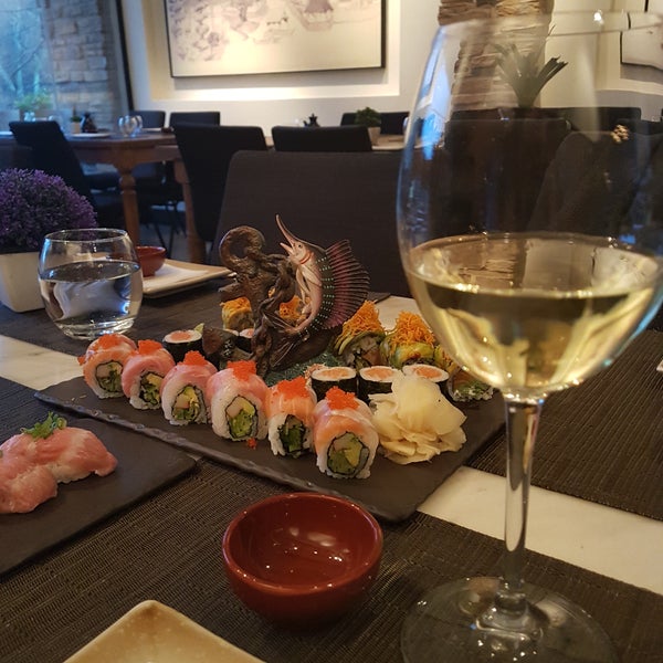 Photo taken at Yada Sushi by Marina Ç. on 2/24/2018